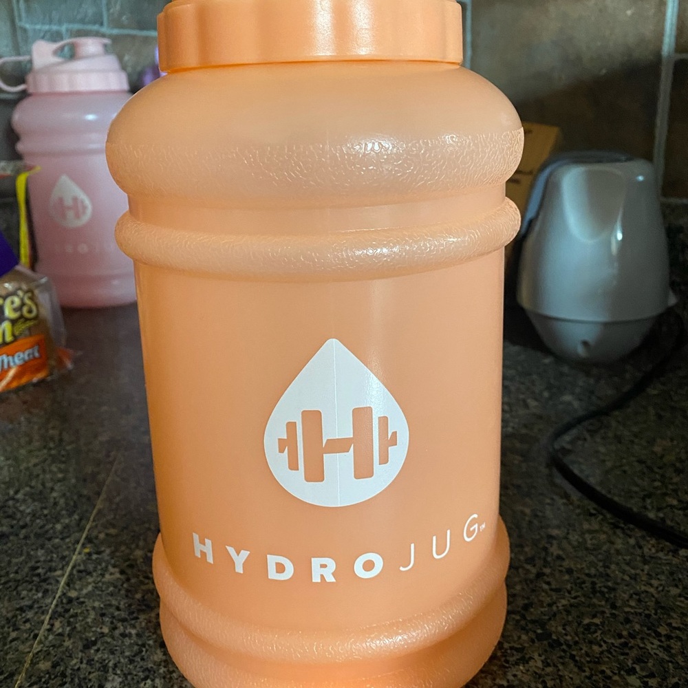 Light orange hydrojug